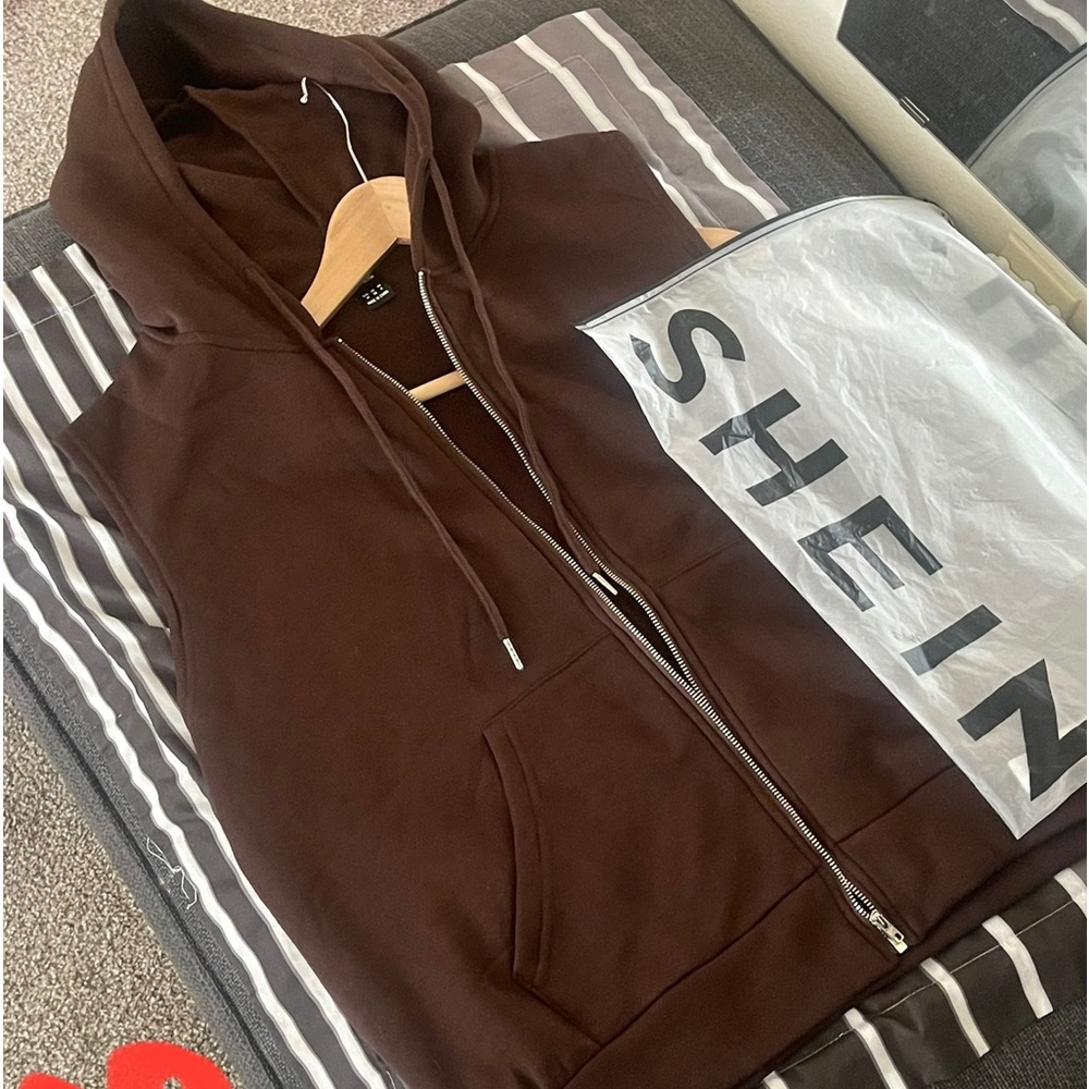 Sleeveless hoodie brown vest women or men